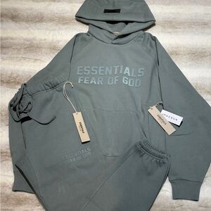 🔥 Essentials Fear of God Set (Hoodie + Sweatpants)